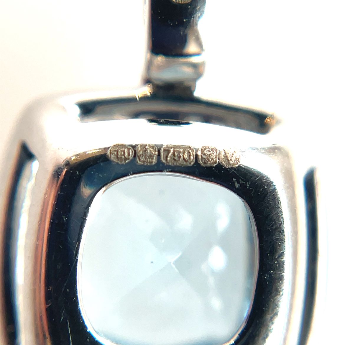 18ct White Gold Aquamarine & Diamond Cluster Pendant