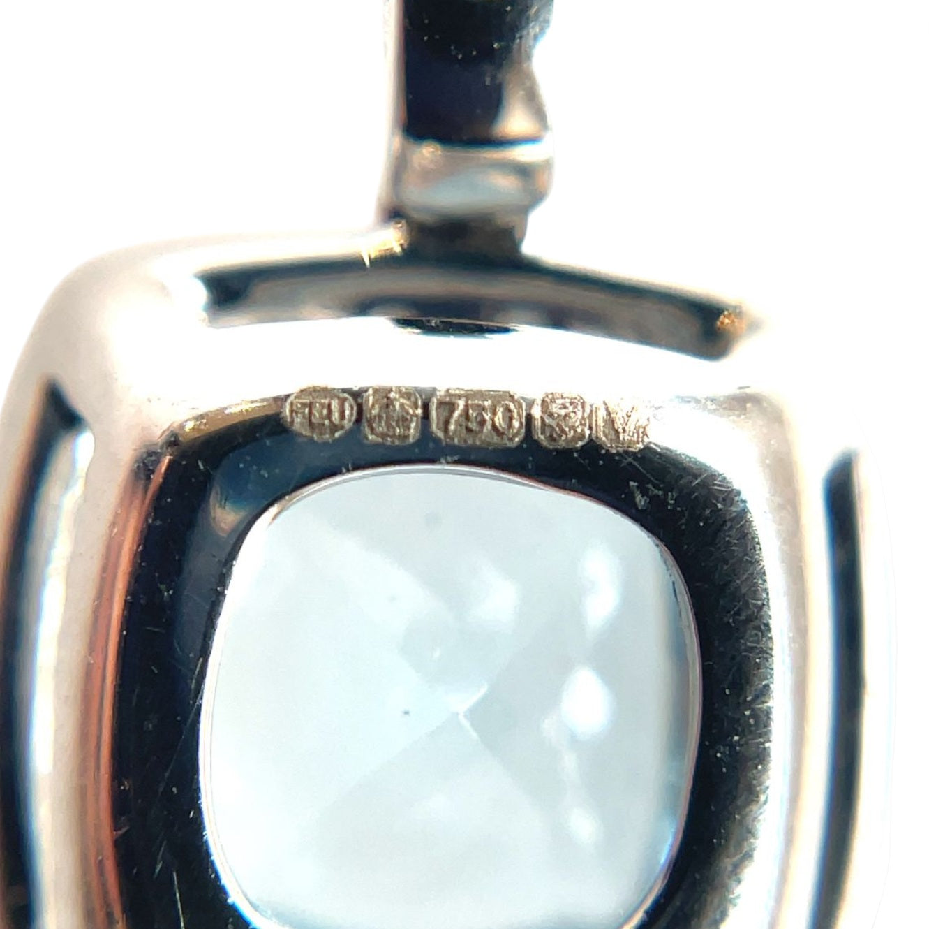 18ct White Gold Aquamarine & Diamond Cluster Pendant