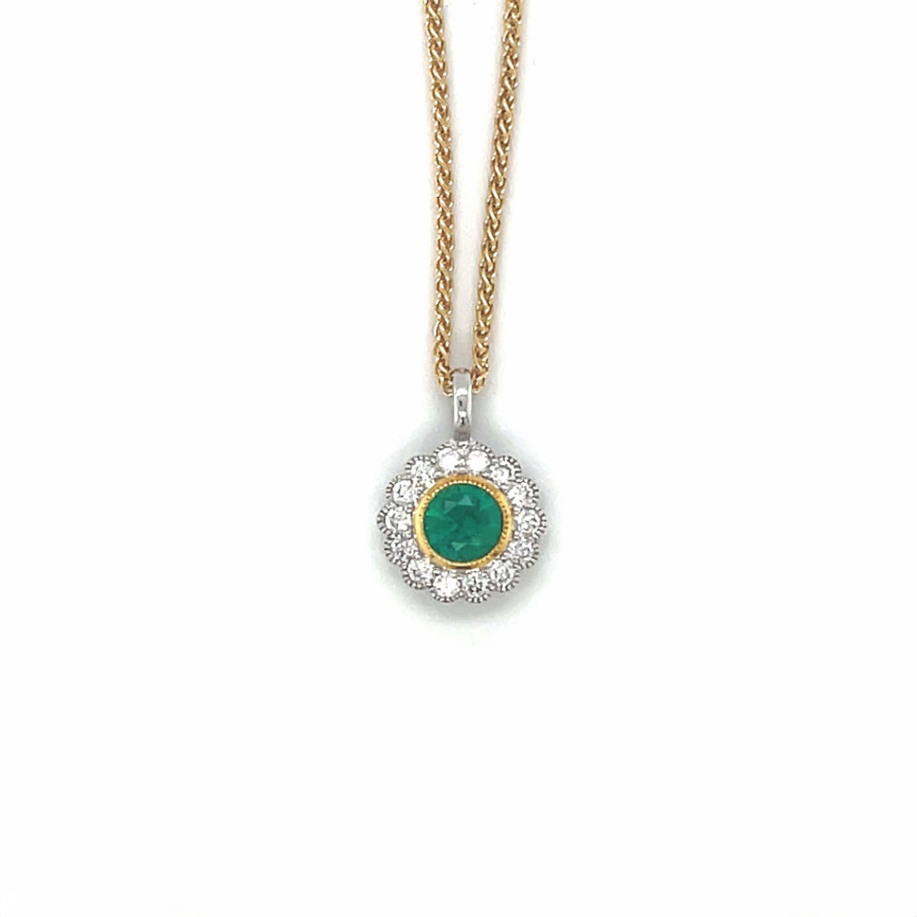 18ct Yellow & White Gold Emerald & Diamond Cluster Pendant & Chain