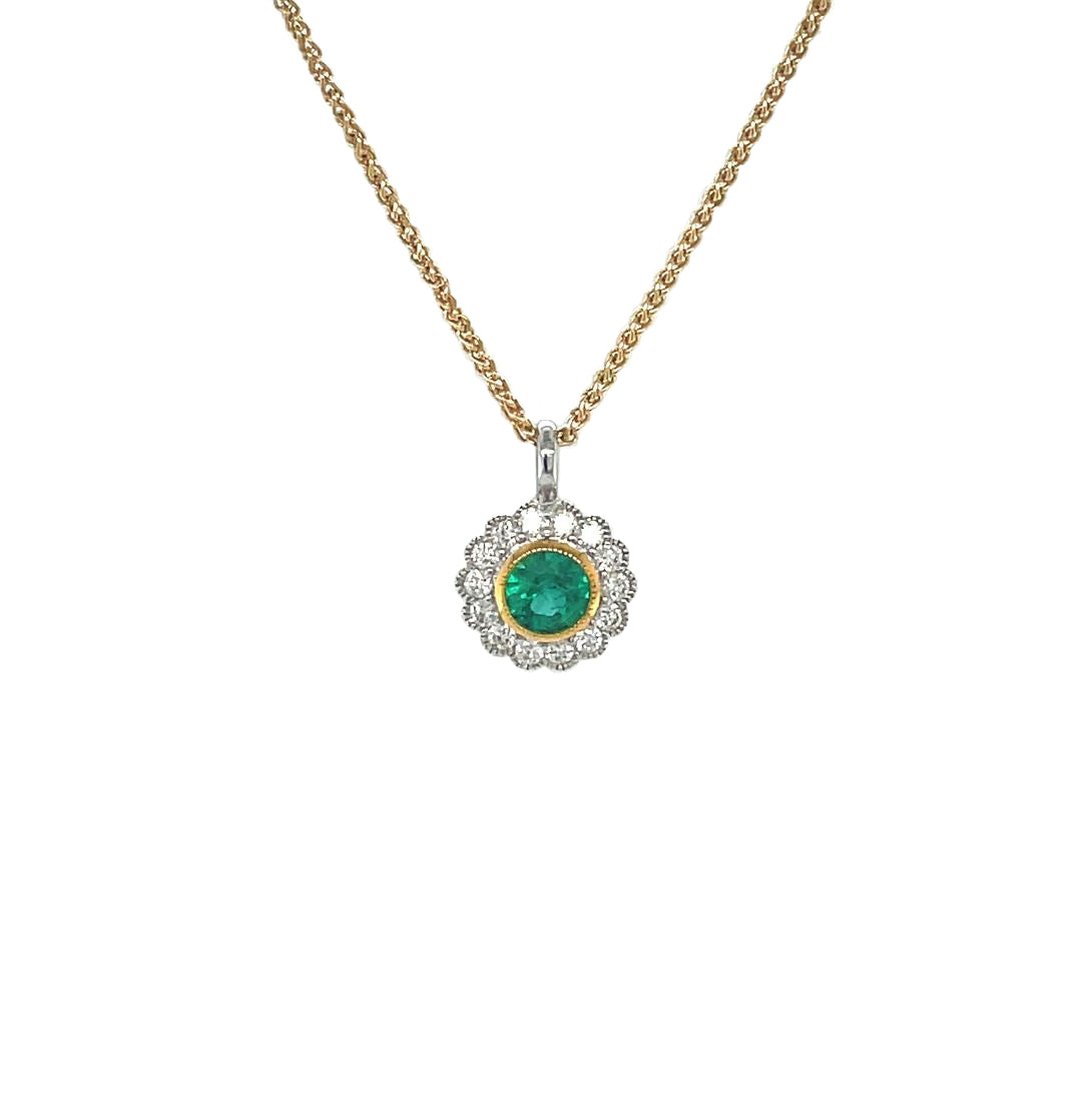 18ct Yellow & White Gold Emerald & Diamond Cluster Pendant & Chain
