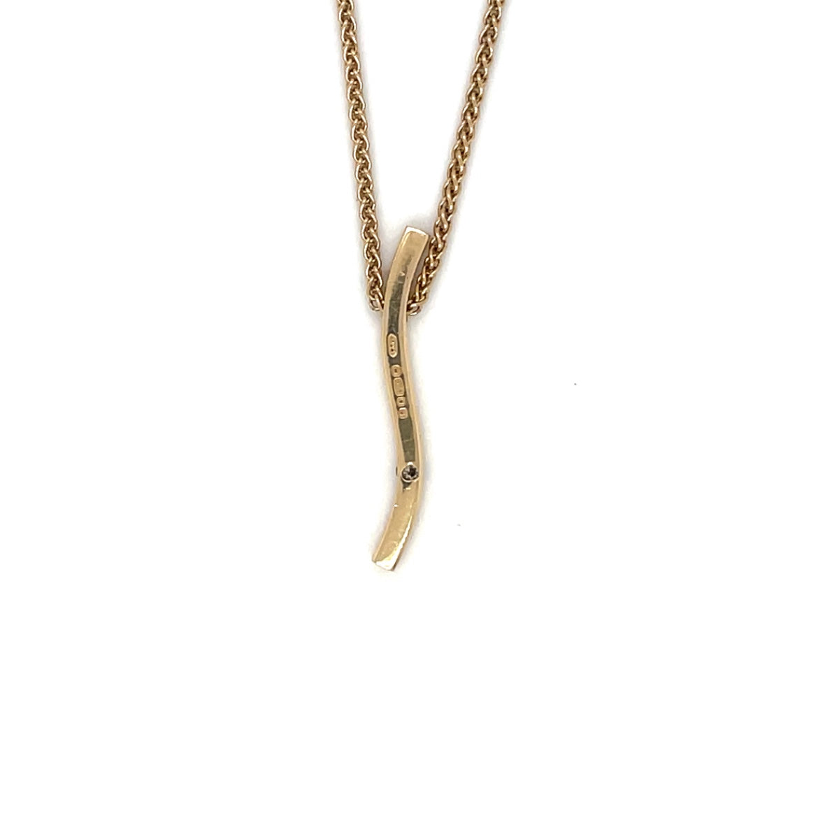9ct Yellow Gold Curved Bar-Shape Pendant & Chain
