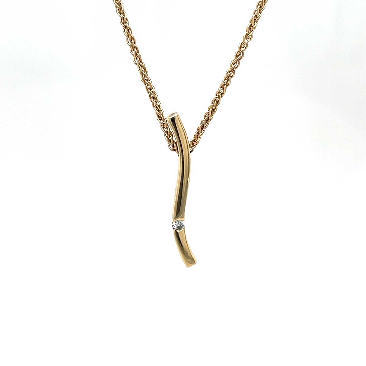 9ct Yellow Gold Curved Bar-Shape Pendant & Chain