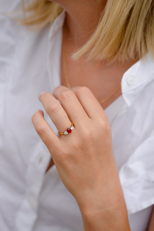 How to Choose a Diamond for an Engagement Ring