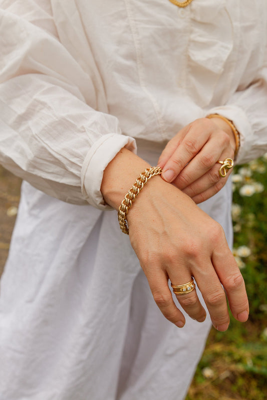 The Do’s and Don’ts of Cleaning Antique Jewellery