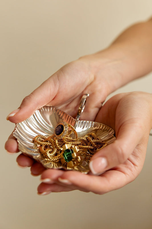 Top Engagement Ring Trends for 2025