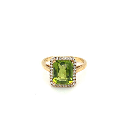 18ct Yellow Gold Peridot & Diamond Cluster Ring