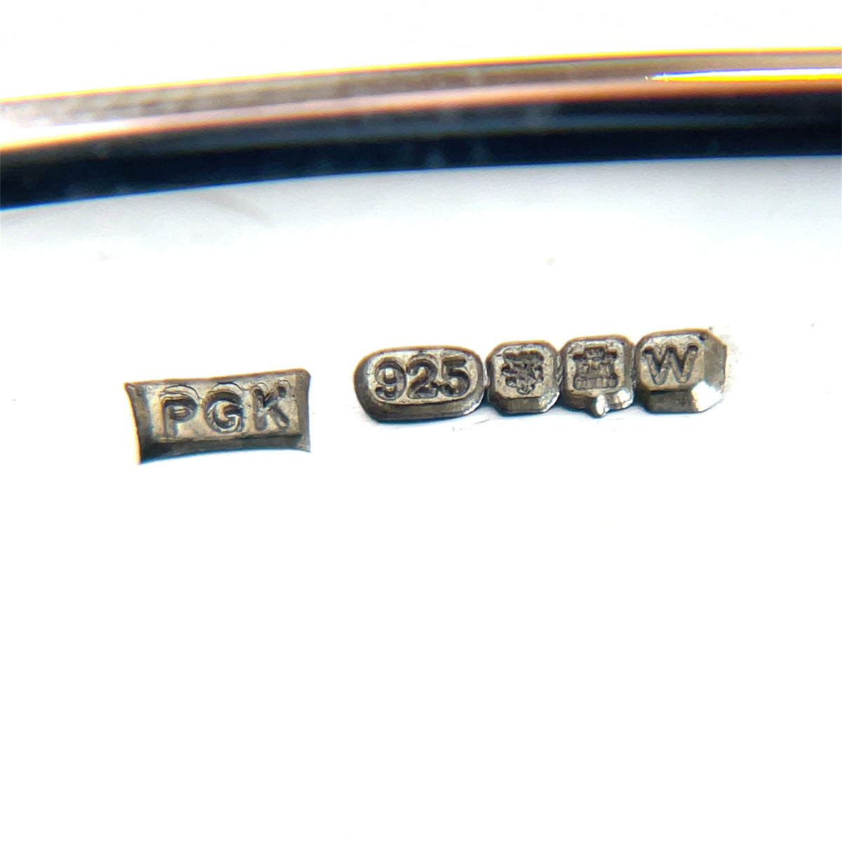 Silver Oval Bangle (4mm)