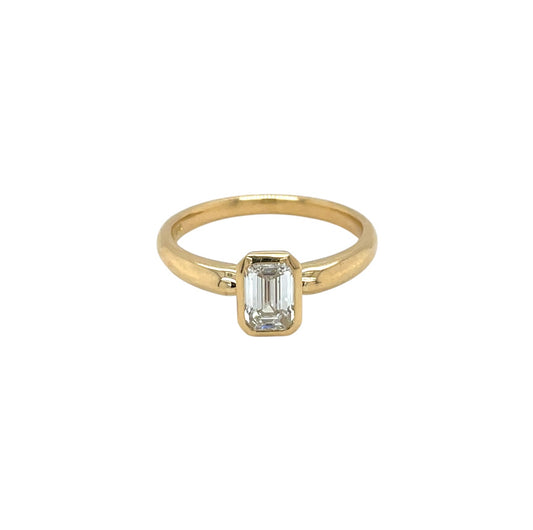 18ct Yellow Gold GIA Certified Emerald Cut Diamond Rubover Ring (L1/2)