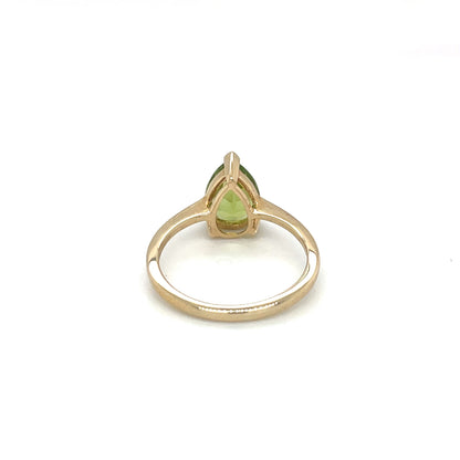 Yellow Gold Peridot Ring