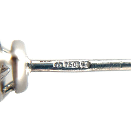 18ct White Gold Pear-Cut Diamond Stud Earrings
