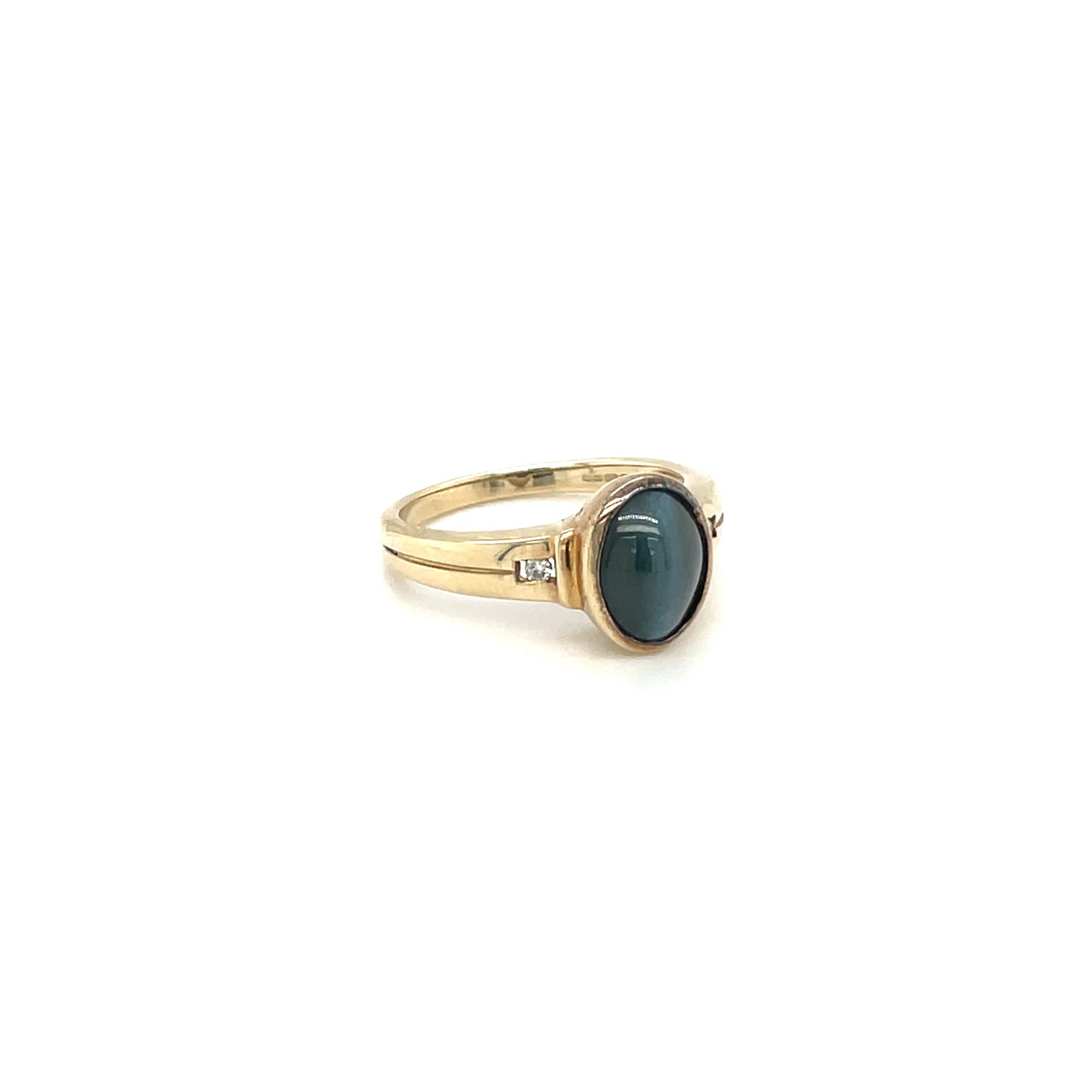 9ct Yellow Gold Cats Eye & Diamond Ring