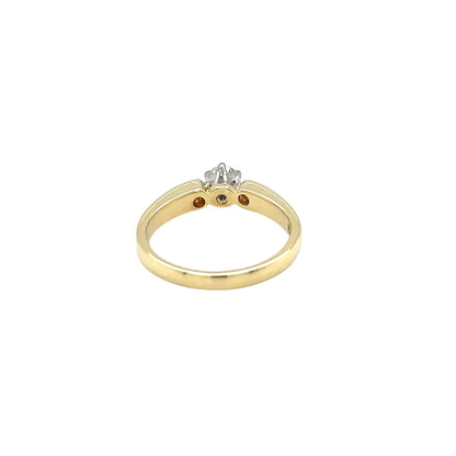 18ct Yellow Gold Diamond Solitaire Ring with Shoulder Detail (I1/2)