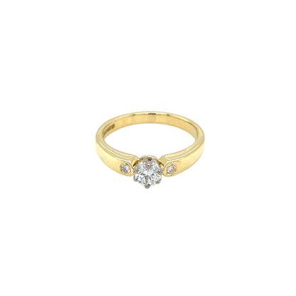 18ct Yellow Gold Diamond Solitaire Ring with Shoulder Detail (I1/2)