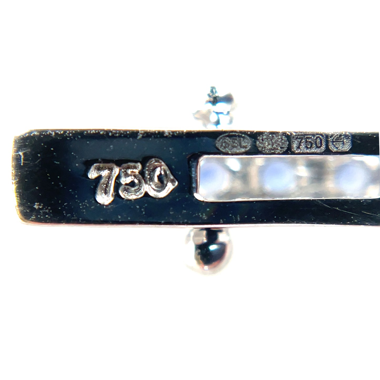 18ct White Gold Ceylon Sapphire Line Bracelet
