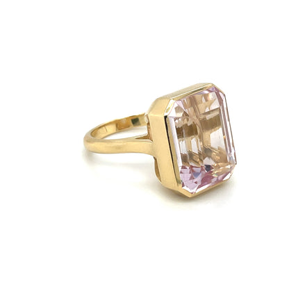 18ct Yellow Gold Large Kunzite Dress Ring