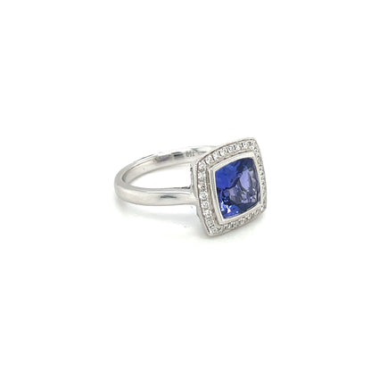 18ct White Gold Tanzanite & diamond Cluster Ring