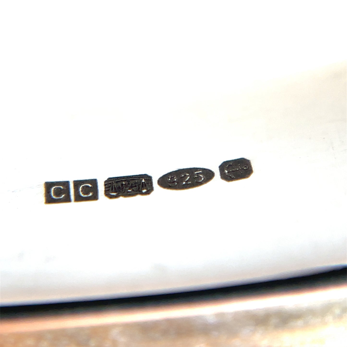 Silver Flat-Edge Round Hinged Bangle