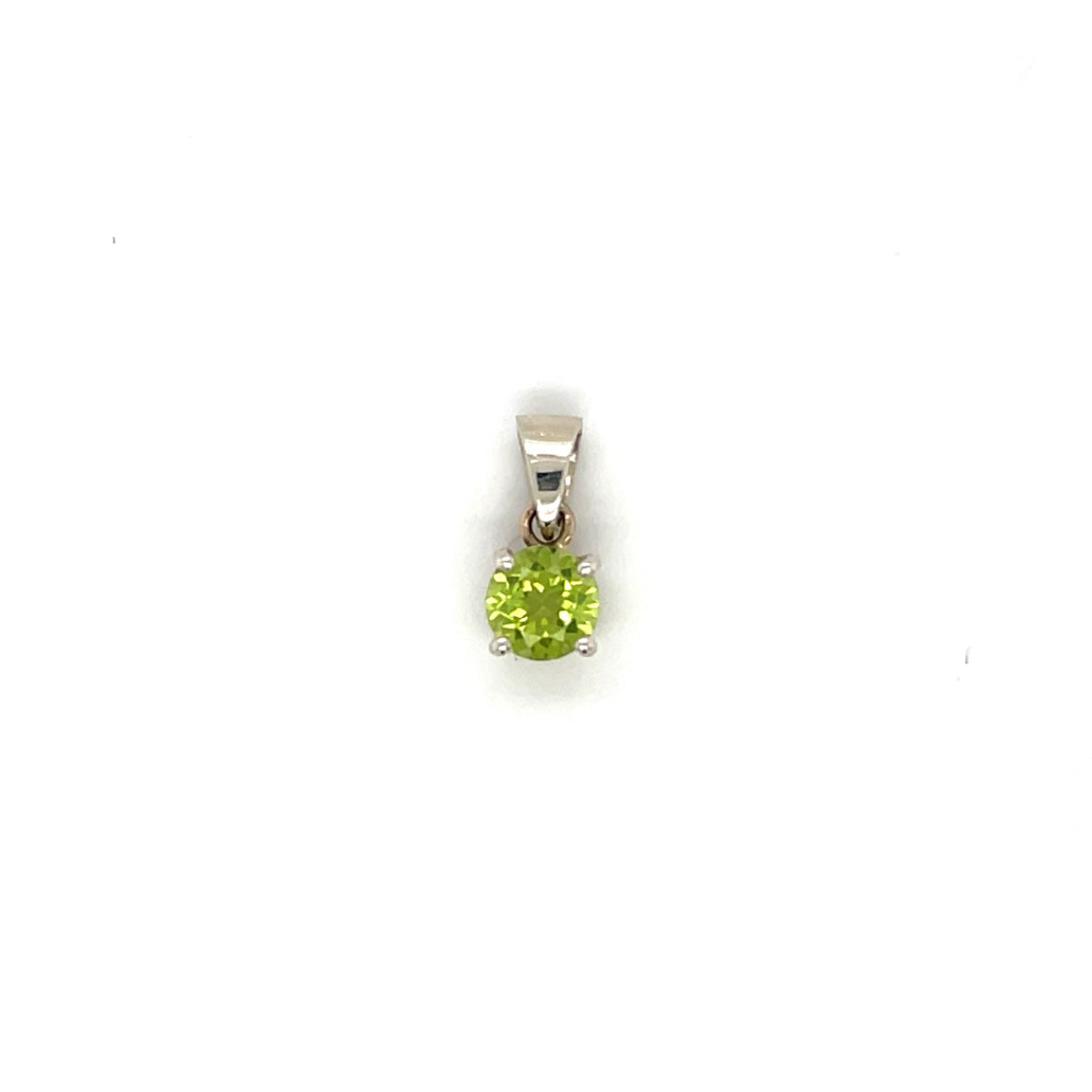 9ct White Gold Peridot Pendant