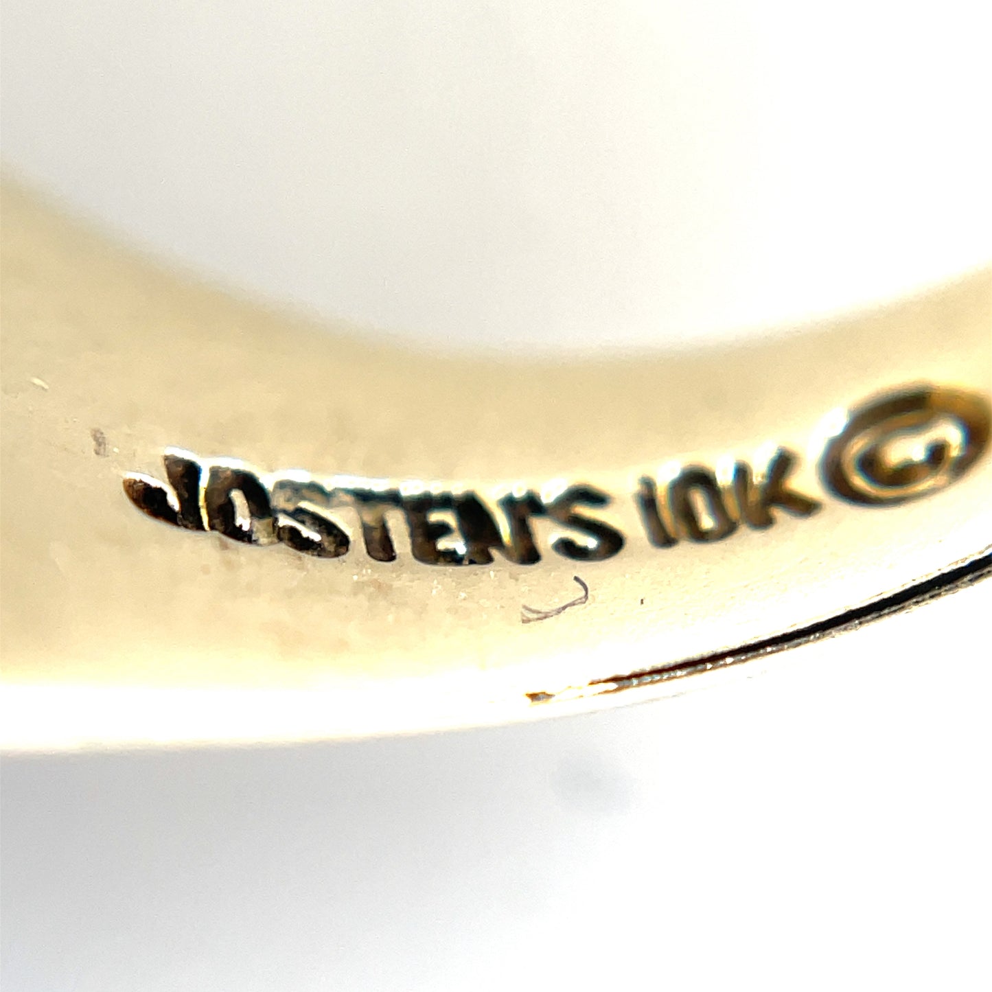 10ct Yellow Gold Engraved Signet Ring (L1/2)