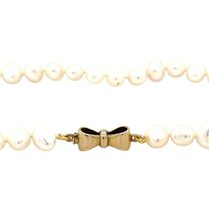 Pearl Necklace with 9ct Bow Clasp (17")