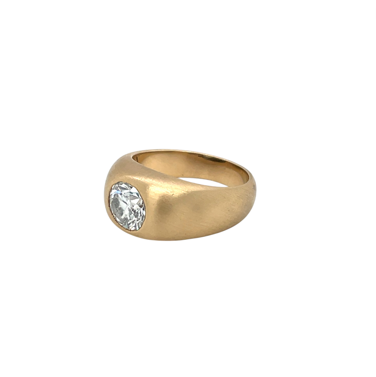 9ct Yellow Gold Matte Cushion-cut Diamond Gypsy Ring (L1/2)