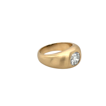 9ct Yellow Gold Matte Cushion-cut Diamond Gypsy Ring (L1/2)