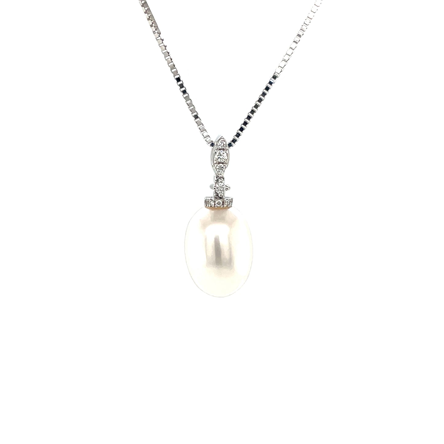 18ct White Gold Pearl & Diamond-Set Pendant