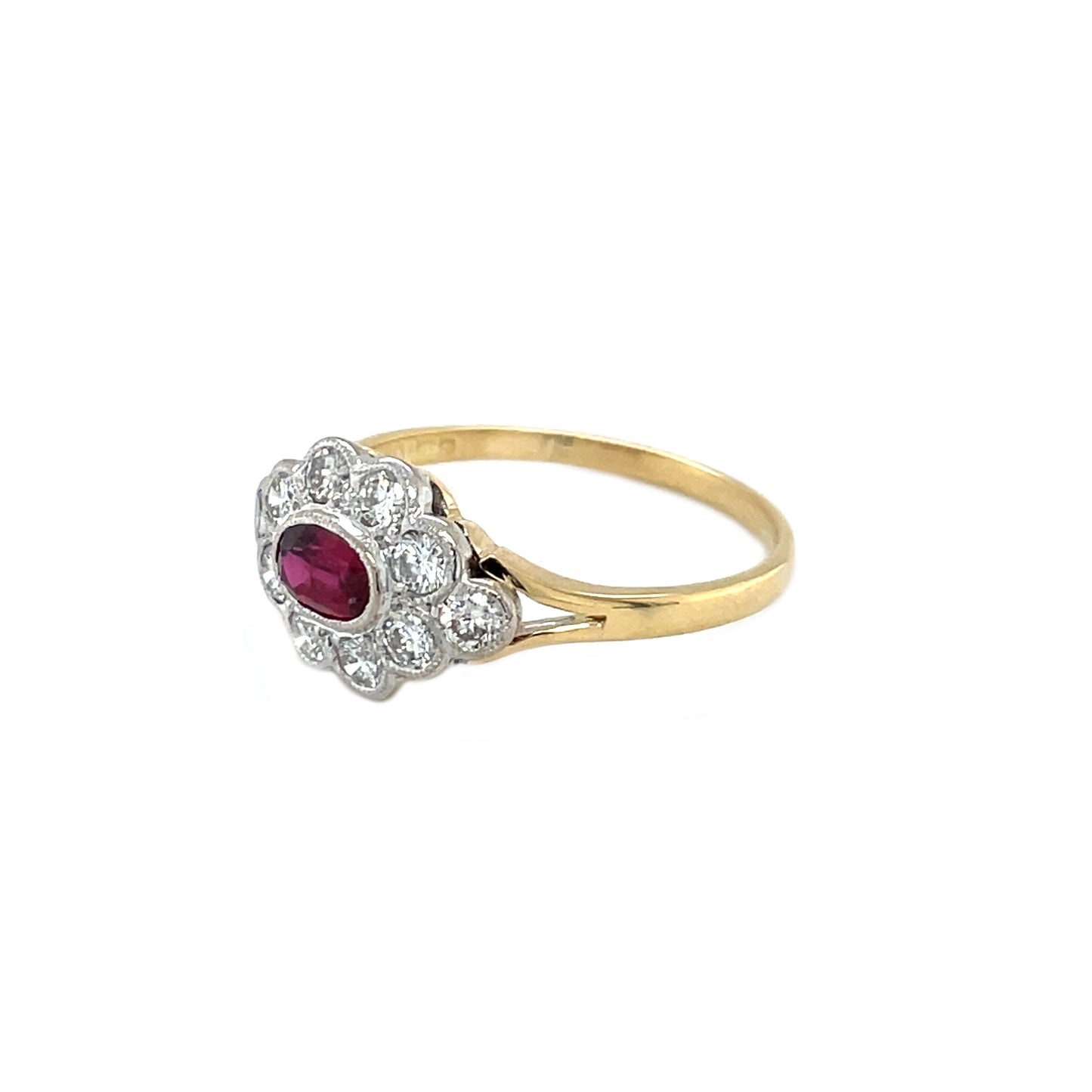 18ct Yellow Gold Oval-Cut Ruby & Diamond Horizontal Cluster Ring (Y)