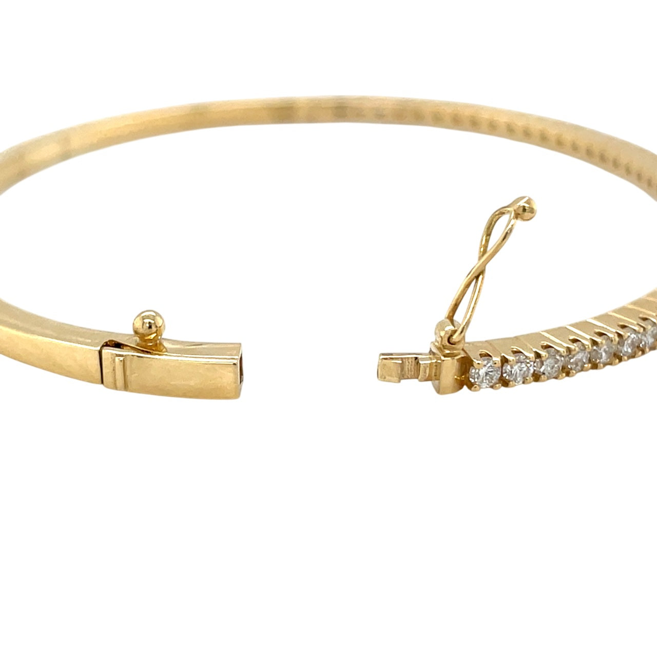 18ct Yellow Gold Diamond Oval Bangle