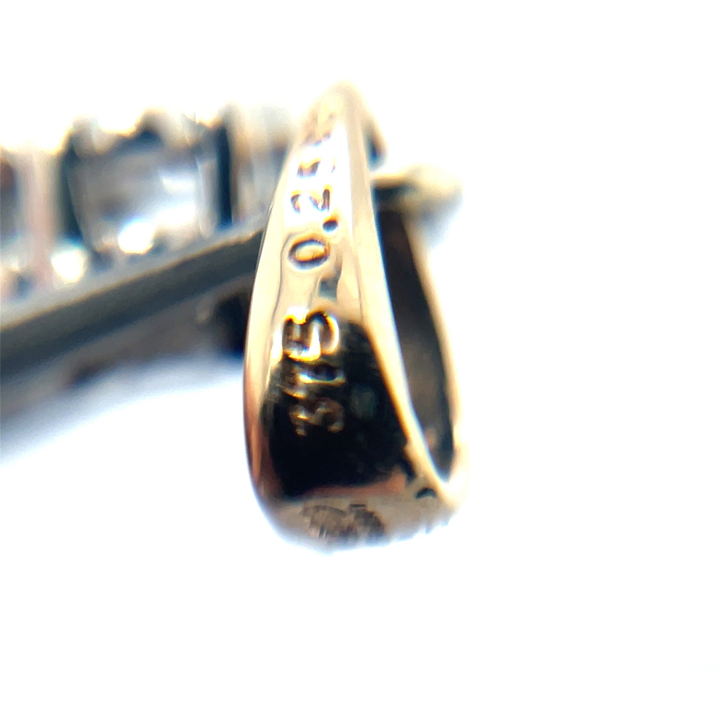 9ct Yellow Gold Diamond Cluster Pendant