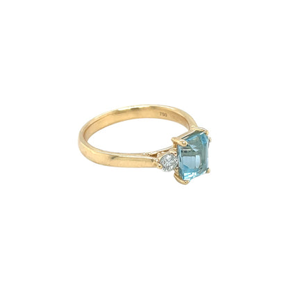 18ct Yellow Gold Aquamarine & Diamond Three Stone Ring (N)