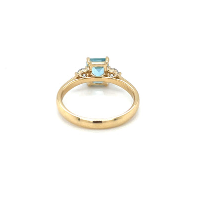 18ct Yellow Gold Aquamarine & Diamond Three Stone Ring (N)