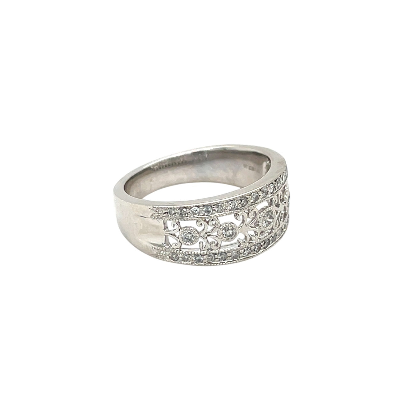 18ct White Gold Fancy Diamond Set Ring (L1/2)