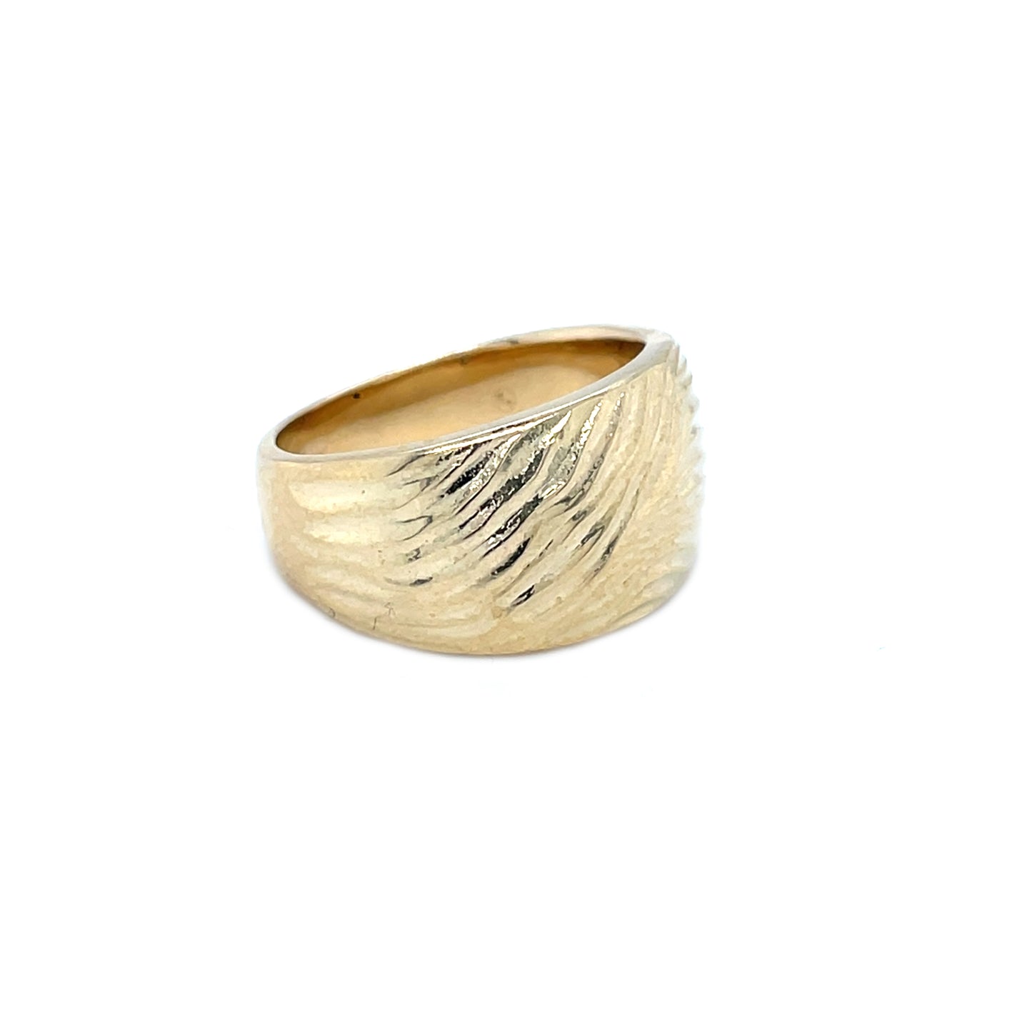 9ct Yellow Gold Engraved Domed Ring (O)