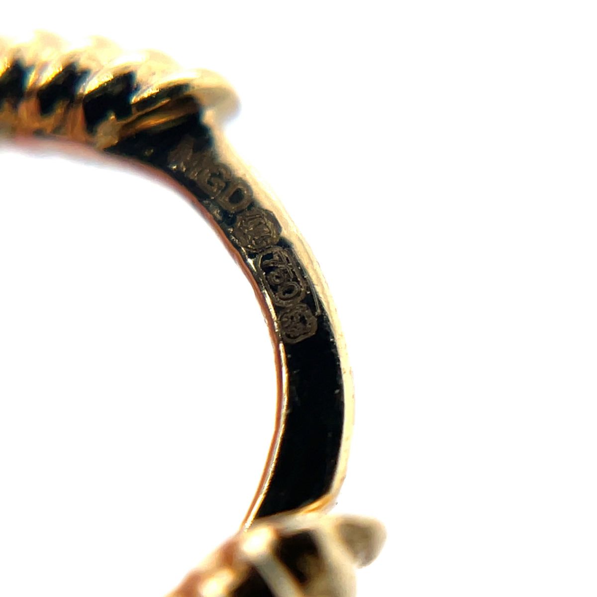 18ct Yellow Gold Freshwater Pearl Hoop Earrings