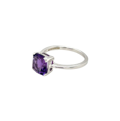 9ct White Gold Cushion Cut Amethyst Ring (N)