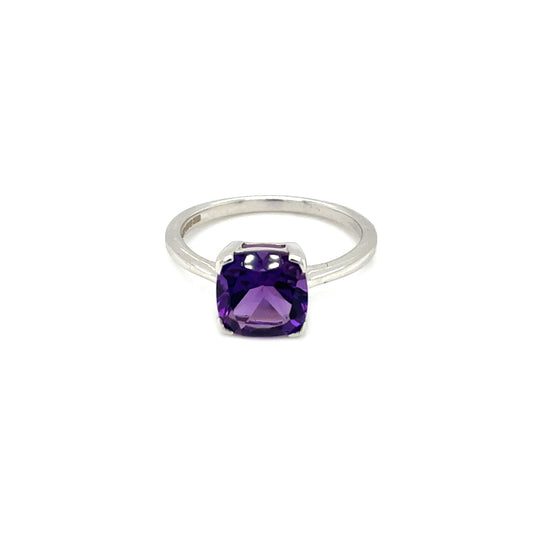 9ct White Gold Cushion Cut Amethyst Ring (Size N)