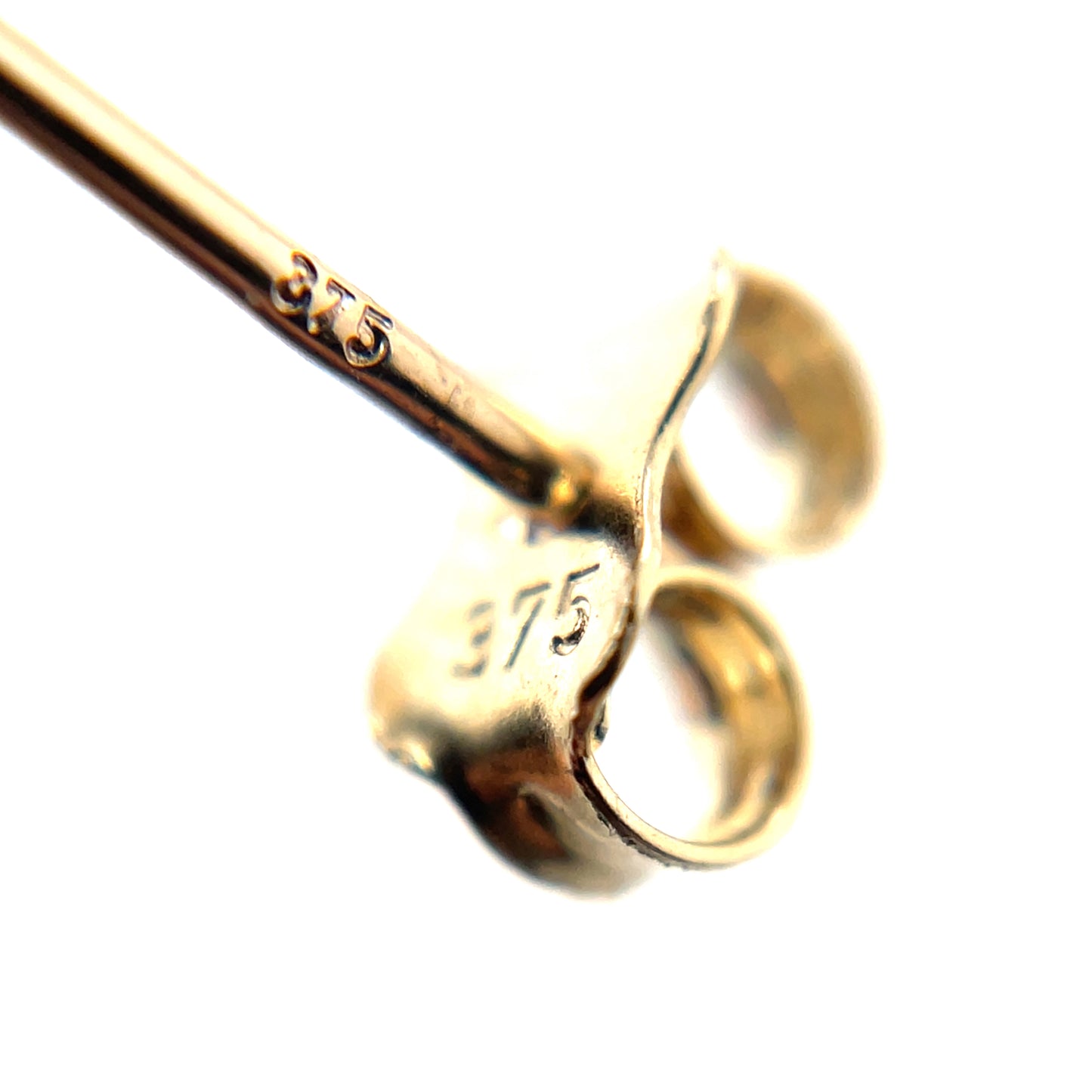 9ct Yellow Gold Square-Edged Open Oval Stud Earrings