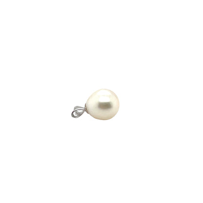 9ct White Gold Freshwater Pearl Drop Pendant