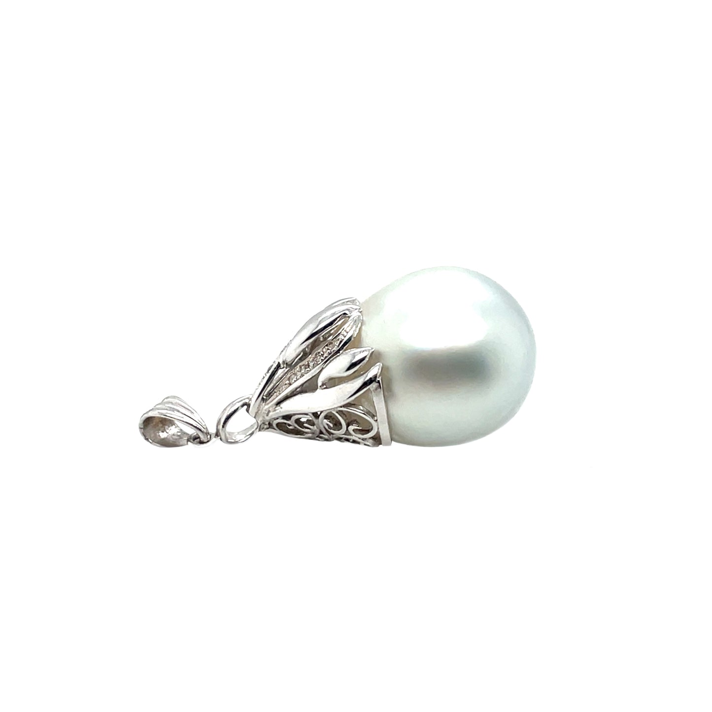 18ct White Gold South Sea Pearl Pendant