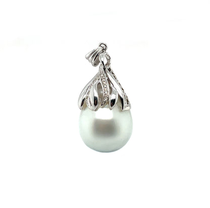 18ct White Gold South Sea Pearl Pendant