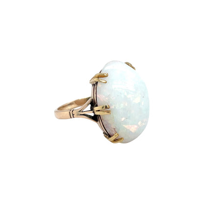18ct Yellow Gold Sugar Loaf Opal Ring (L1/2)