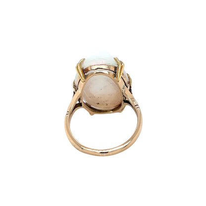 18ct Yellow Gold Sugar Loaf Opal Ring (L1/2)