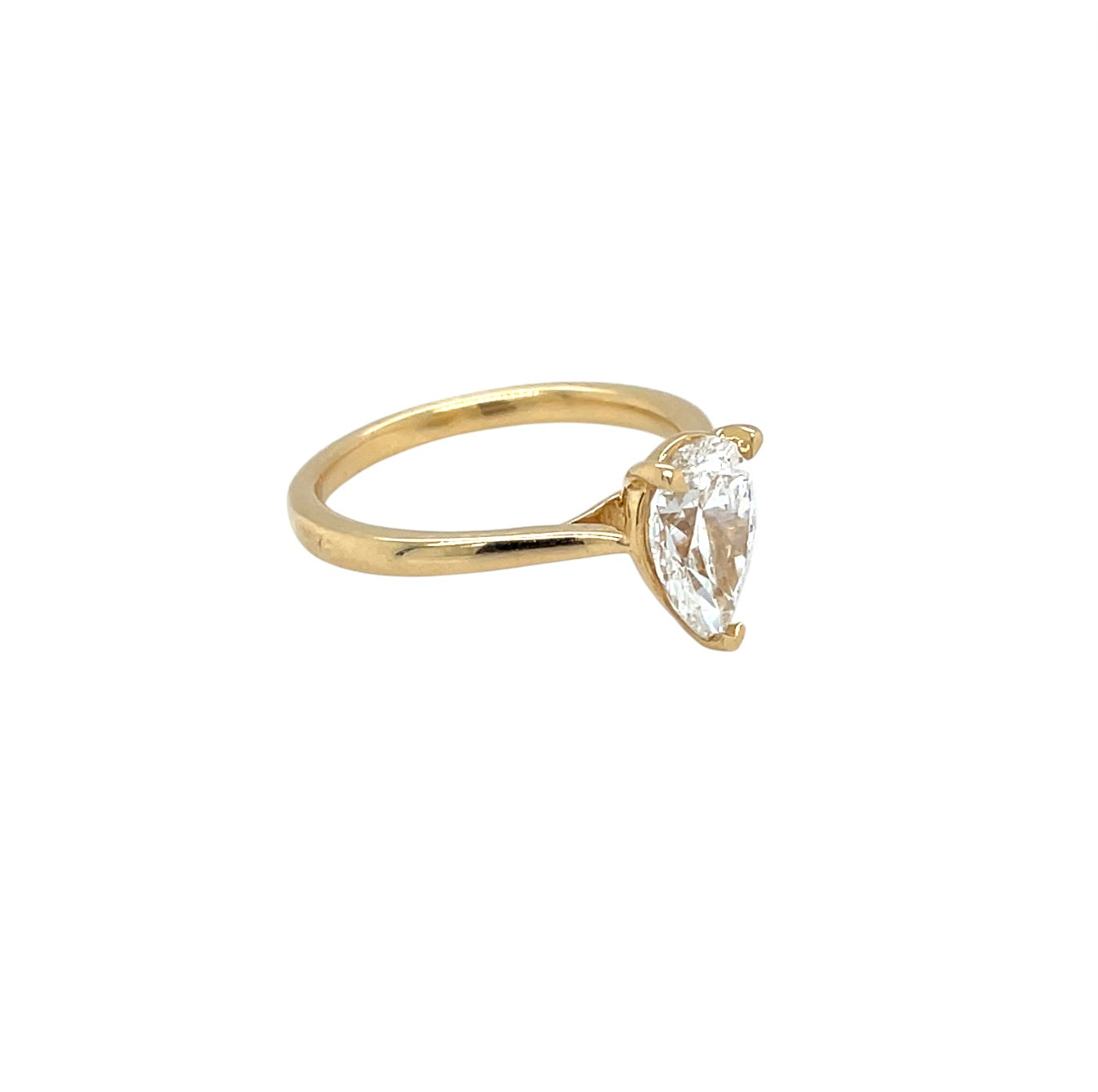 18ct Yellow Gold Pear Cut Lab Grown Diamond Solitaire Ring (M)