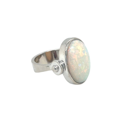 18ct White Gold Oval Opal Ring (K)