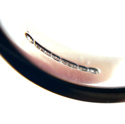 18ct White Gold Oval Opal Ring (K)