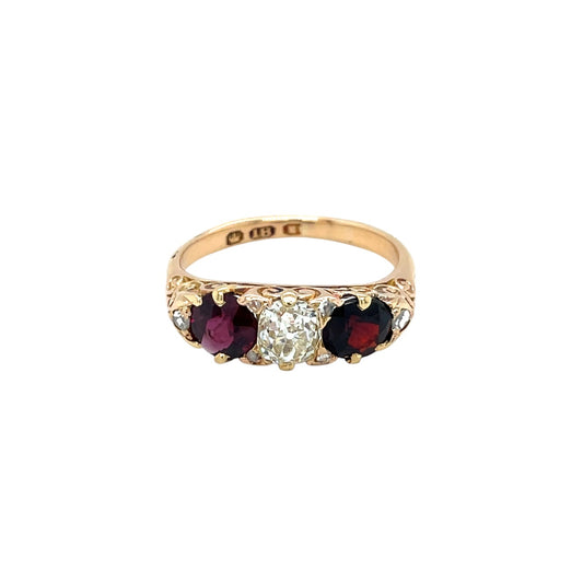 18ct Yellow Gold Carved Head Five Stone Diamond & Garnet Ring (N)