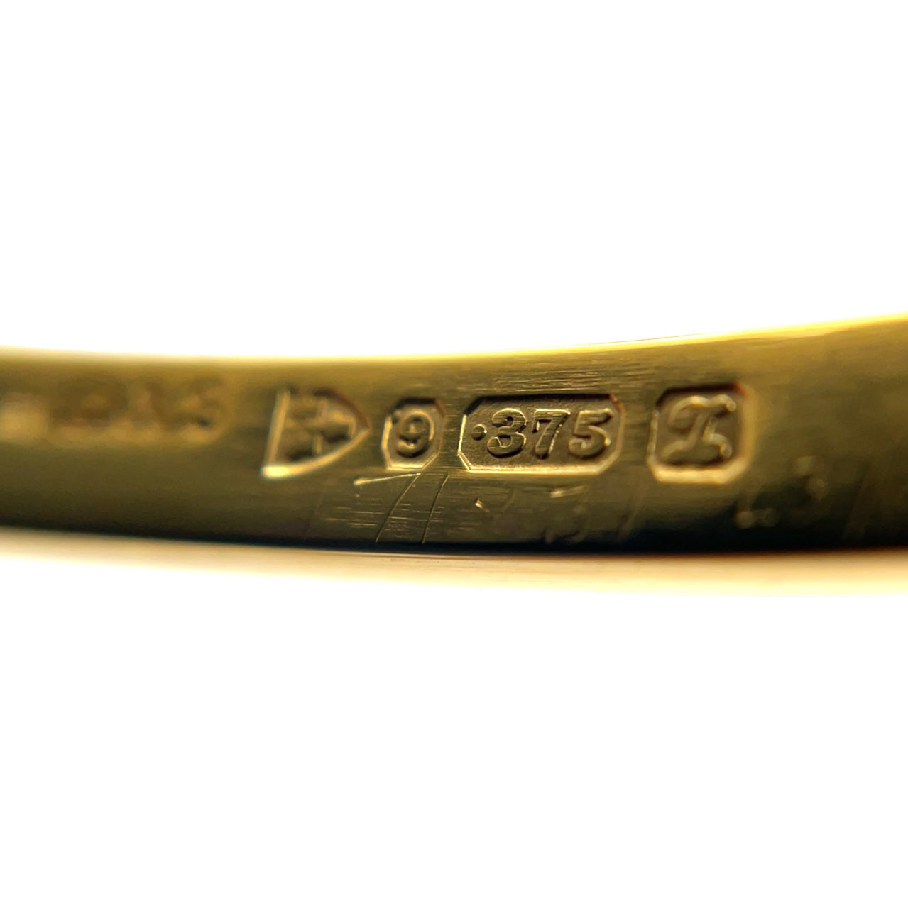 9ct Yellow Gold engraved Bangle