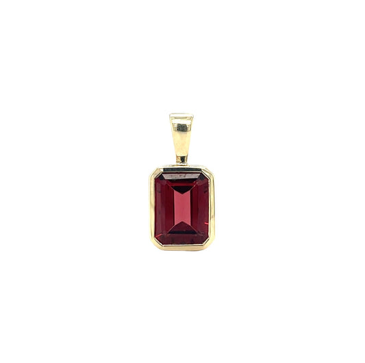 9ct Yellow Gold Octagonal Garnet Rubover Pendant