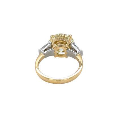 18ct Yellow Gold Round Brilliant Cut Diamond Three Stone Ring (M)